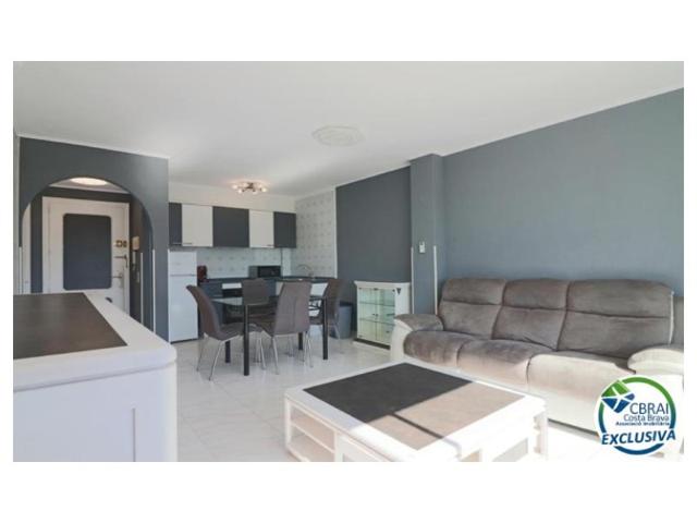 Piso En venta en Empuriabrava photo 0