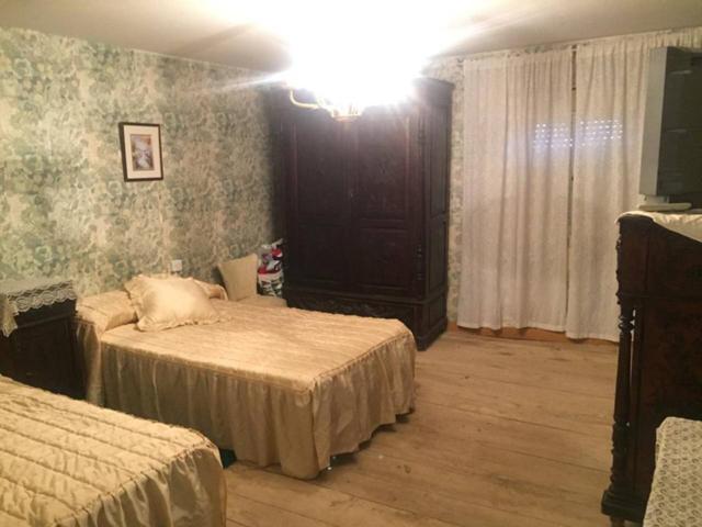 Casa en venta en Navafría photo 0