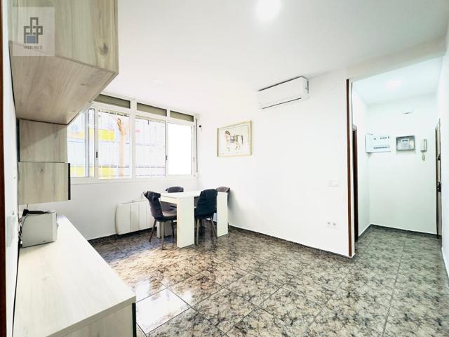 Piso En venta en Cornellà De Llobregat photo 0