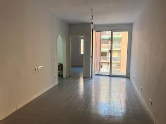 Piso En venta en Barcelona photo 0