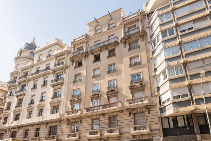 PISO EN VENTA EN BALMES-PLAZA MOLINA photo 0