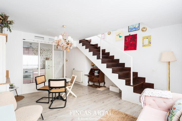 IMPRESIONANTE ÁTICO-DÚPLEX CON TERRAZA EN FINCA SEMINUEVA EN LA PUEBLA DE ALFINDÉN photo 0