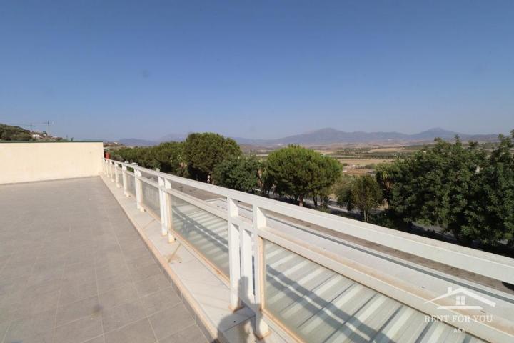 Local con una gran terraza photo 0