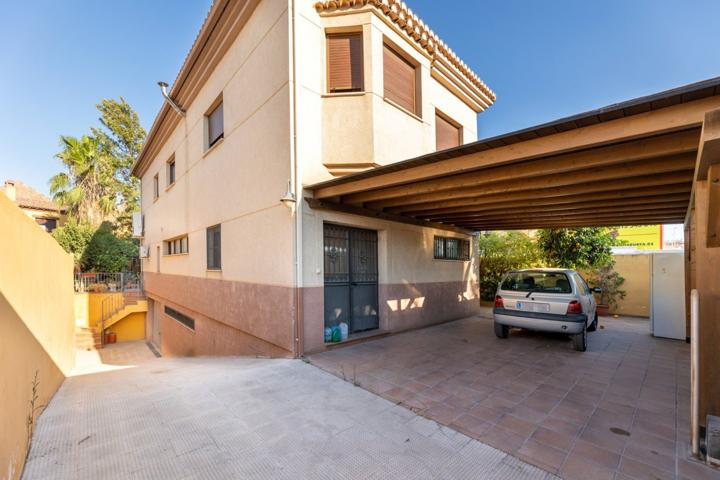 SE VENDE ESPECTACULAR CHALET EN OGIJARES photo 0