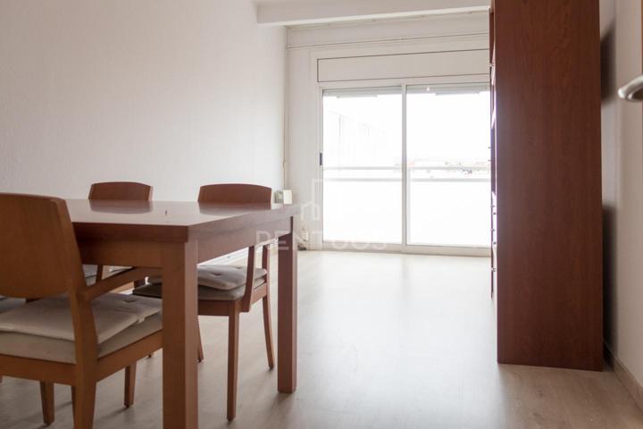 Piso exterior de 3 habitaciones en Sant Joan Despí photo 0