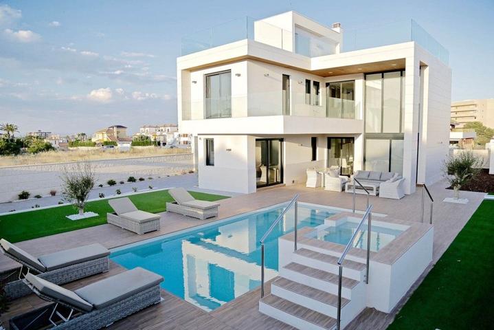Casa En venta en Orihuela Costa photo 0
