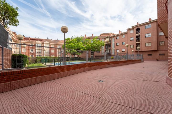 Piso En venta en Avenida De Los Jesuitas, Ensanche, Alcalá De Henares photo 0