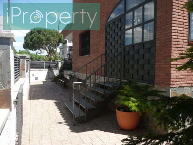 SE VENDE CHALET EN CALAFELL photo 0