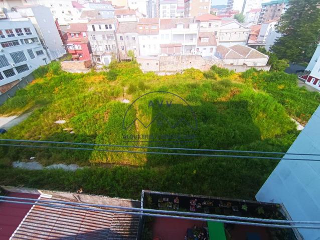 Piso en Alquiler de 3 dormitorios, 2 baños y terraza en el Calvario photo 0