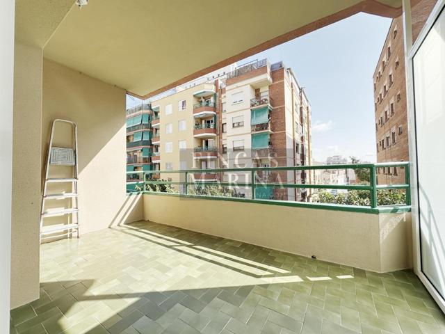 Piso amplio en el centro de Gavà (antes 4 habitaciones) photo 0