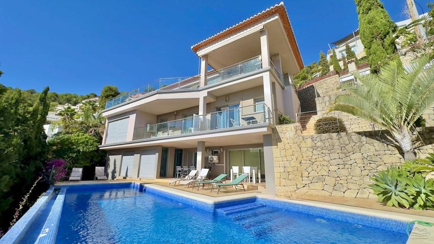 Casa En venta en Calle Penáguila, Puerto, Jávea-xàbia photo 0