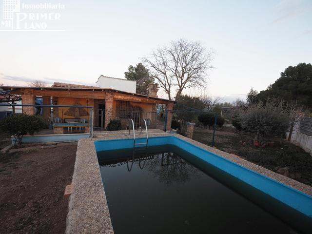 Se vende chalet con 237m2 construidos y 2812m2 de parcela en Argamasilla de Alba photo 0