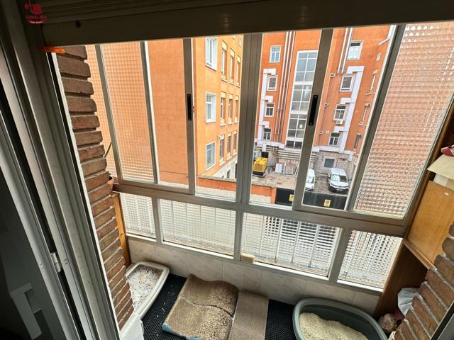 OPORTUNIDAD Piso de 83m2, 3 dormitorios, 1 baño en el corazón de Vallecas, Madrid photo 0