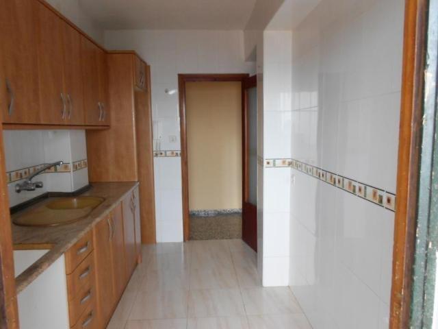 QUIERES UN PISO CERCA DE VALENCIA Y AL LADO DEL CENTRO POR MUY POCO DINERO...? photo 0