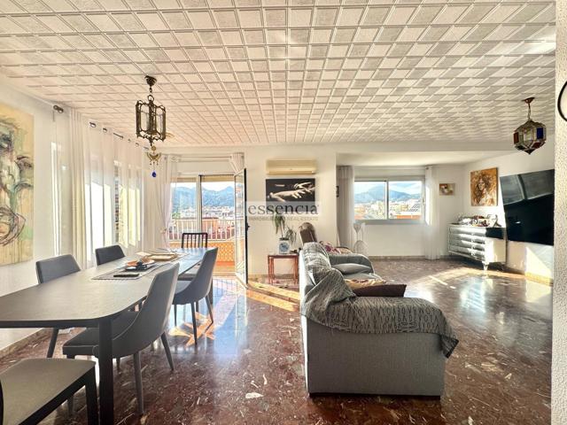 🔥 ¡ATENCIÓN! OPORTUNIDAD IRREPETIBLE EN PLENO CENTRO DE GANDÍA 🔥 🏠 PISO ENORME de 173 m² | 5 HABITACIONES | 2 BAÑOS | BALCÓN | ASCENSOR | OPCIÓN DE GARAJE 🚗 photo 0