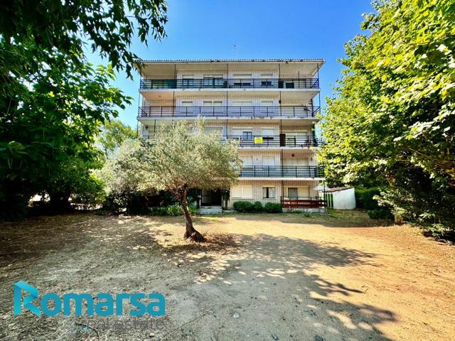 Piso en venta en Santa María del Tiétar de 83 m2 photo 0