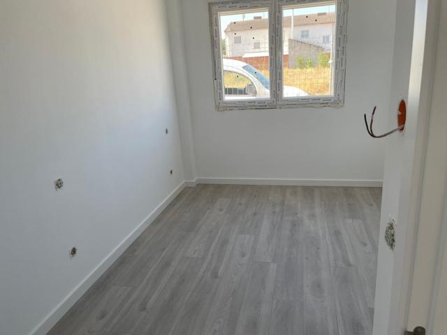 Unifamiliar Pareada En venta en Calle Valle De Ordesa, 0, San Mateo De Gallego photo 0