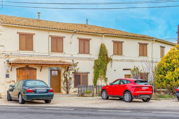 Casa En venta en Calle Nogueral-El Azagador, Requena photo 0