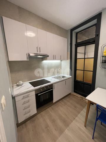 Piso en venta en Vigo de 70 m2 photo 0