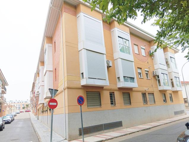 Piso en Calle Soria, Marchamalo. photo 0