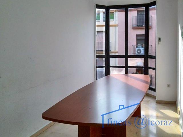 Oficina en alquiler en Huesca de 260 m2 photo 0