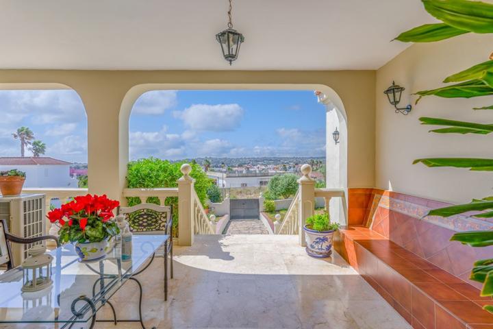 Casa En venta en Calle Altamira, San Enrique-Guadiaro-Pueblo Nuevo, Sotogrande photo 0
