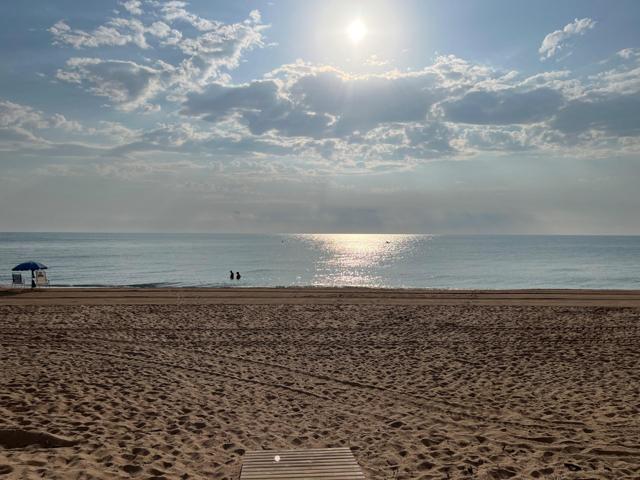 Oportunidad Única en Tavernes de la Valldigna: Apartamento Frente al Mar photo 0