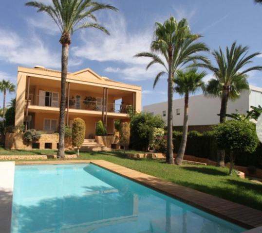 Villa En venta en Benidorm photo 0