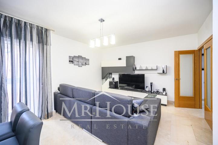 Piso en venta en Parla de 101 m2 photo 0