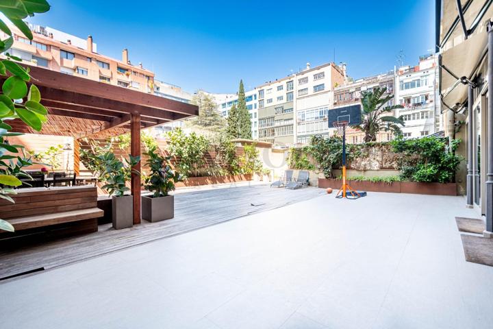 AMPLIO PISO REFORMADO EXTERIOR CON TERRAZA DE 180M² EN LA ANTIGA ESQUERRA DE L'EIXAMPLE photo 0