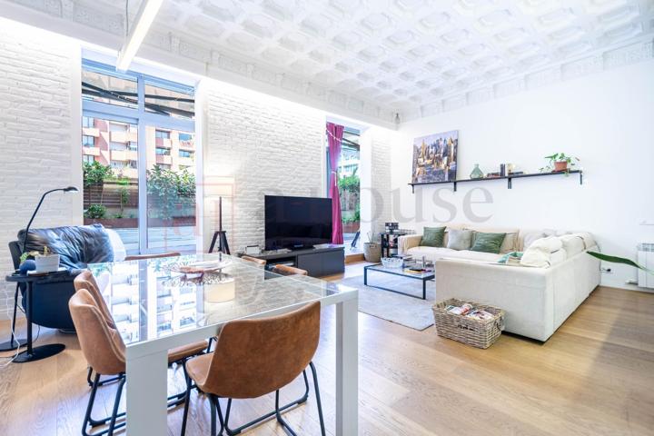 AMPLIO PISO REFORMADO EXTERIOR CON TERRAZA DE 180M² EN L'EIXAMPLE photo 0