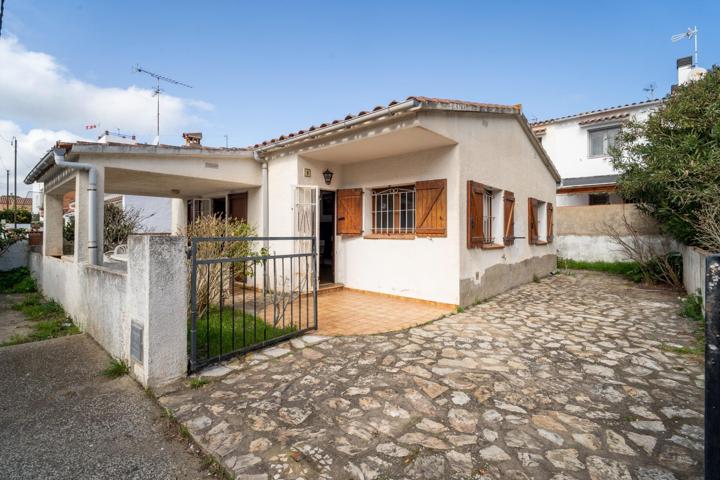 Casa individual de planta baja zona Riells photo 0