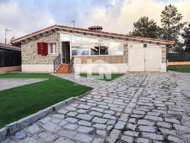 Venta de Chalet en Navalperal de Pinares photo 0