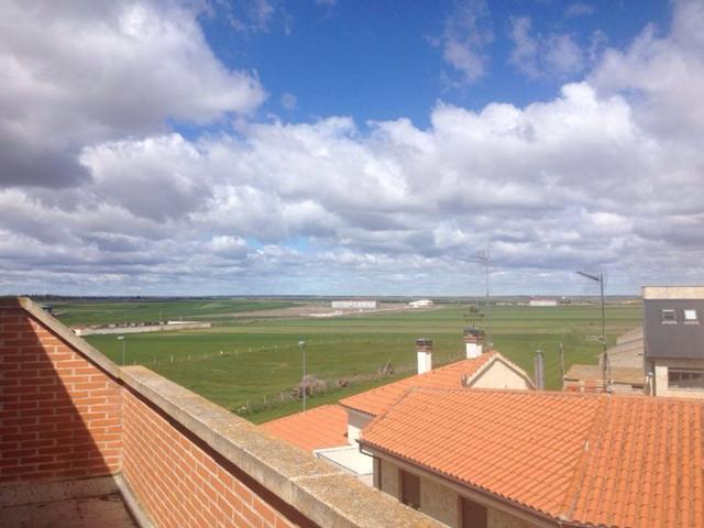  Ático En venta en Villares De La Reina photo 0