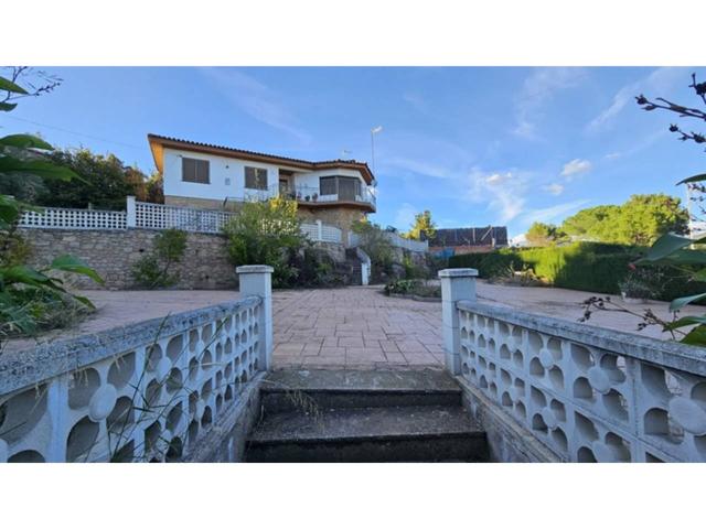 Casa en venta en Sant Llorenç Savall photo 0