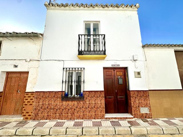 Casa De Pueblo en venta en Fuente de Piedra de 76 m2 photo 0