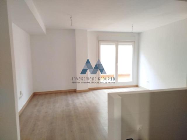 Piso en venta en Camarena de 50 m2 photo 0