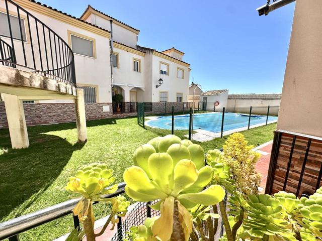Casa - Chalet en venta en Fuente de Piedra de 100 m2 photo 0