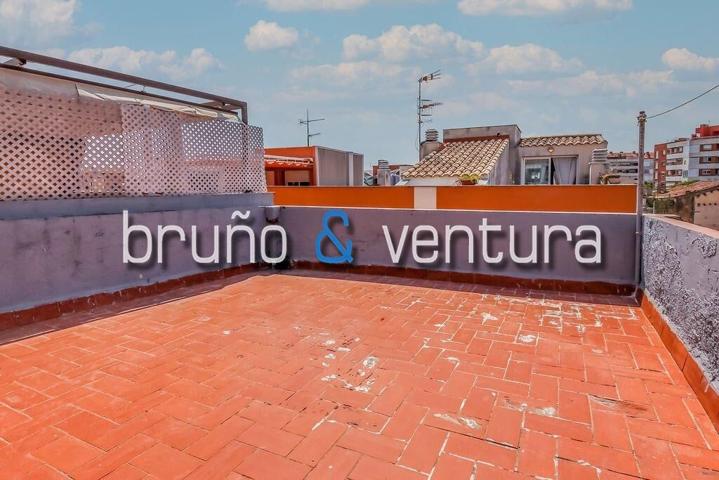 EN VENTA CASA DE PUEBLO EN VILANOVA Y LA GELTRÚ photo 0