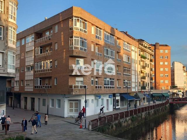 Venta de piso en Vilagarcía de Arousa photo 0