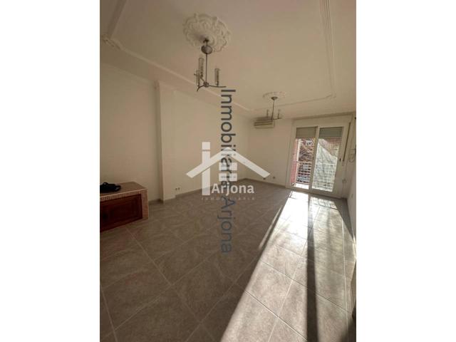 Piso en venta en Lucena photo 0