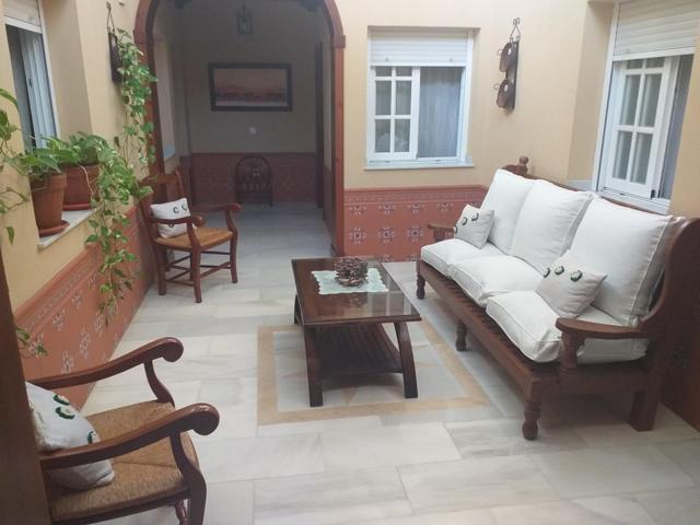 Unifamiliar Pareada En venta en Arcos de la Frontera photo 0