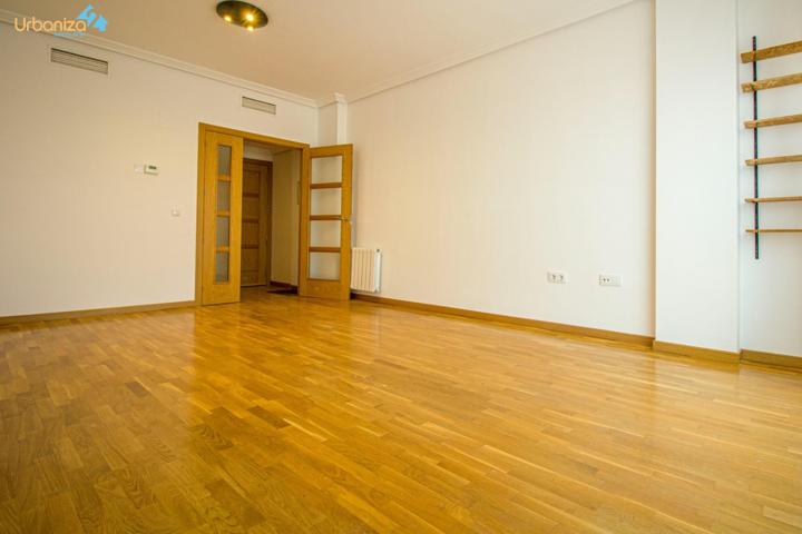 SE ALQUILA PISO SIN AMUEBLAR DE 3 DORMITORIOS CON PLAZA DE GARAJE. photo 0