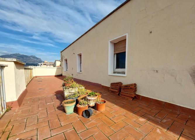 Piso En venta en Olesa de Montserrat photo 0