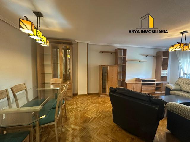 VIVIENDA EN ALQUILER EN EL BARRIO DE LA ZARZUELA photo 0