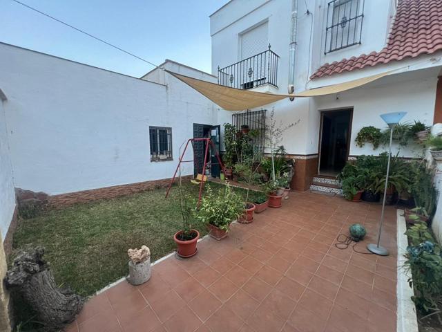 Unifamiliar Pareada En venta en El Junquillo-Campoverde, Utrera photo 0