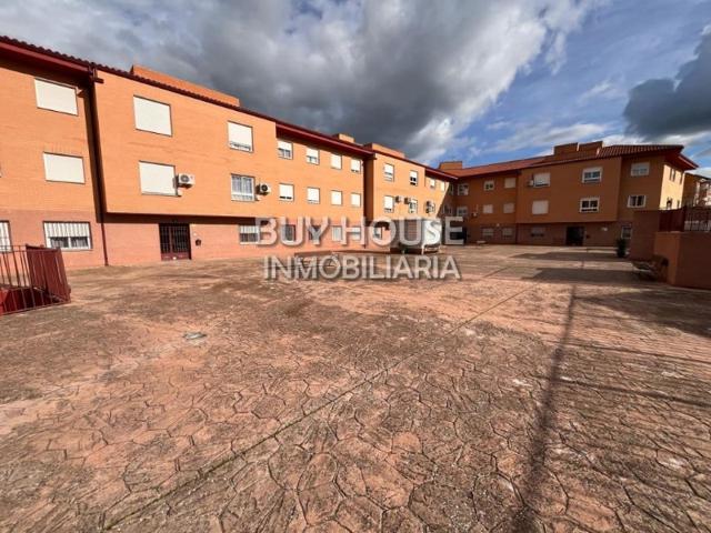 Piso En venta en Yuncler photo 0
