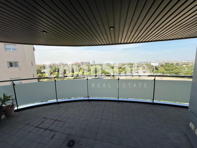 Espectacular vivienda con gran terraza en Nou Campanar con vistas al Bioparc photo 0