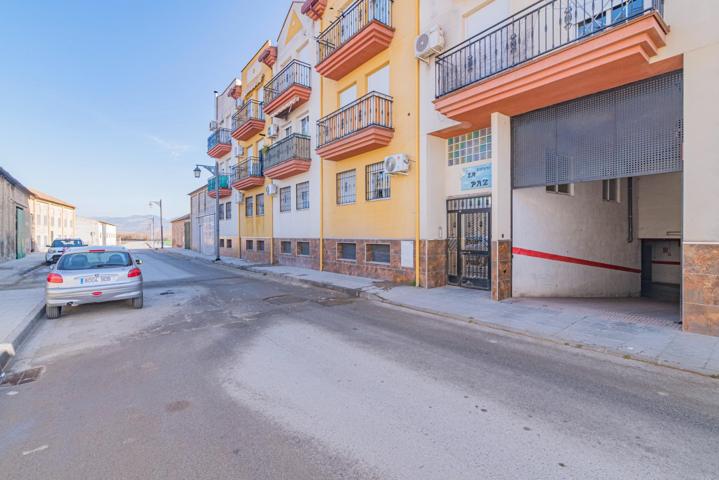 Te presentamos este amplio y luminoso piso que combina comodidad y funcionalidad en Cijuela photo 0