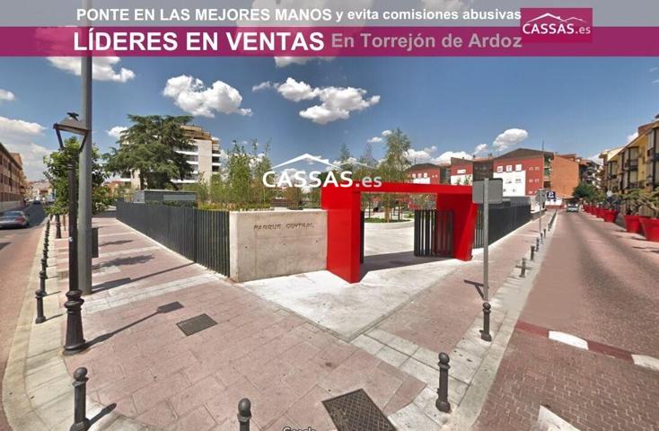CASA BAJA - CENTRO. Dividida en 2 viviendas. Patio de 25 m2. photo 0